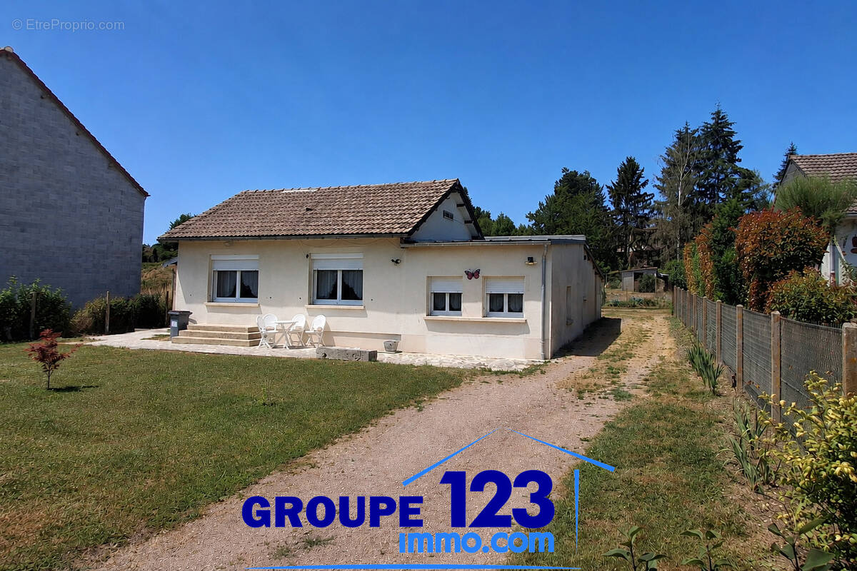 Maison à GUERCHY