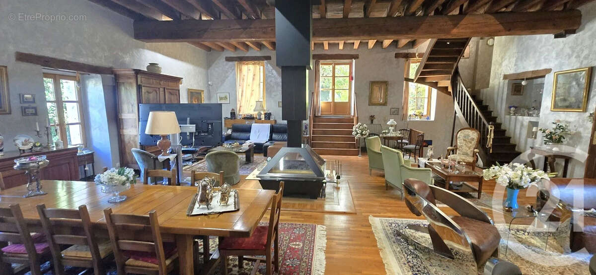 Maison à LE CREUSOT