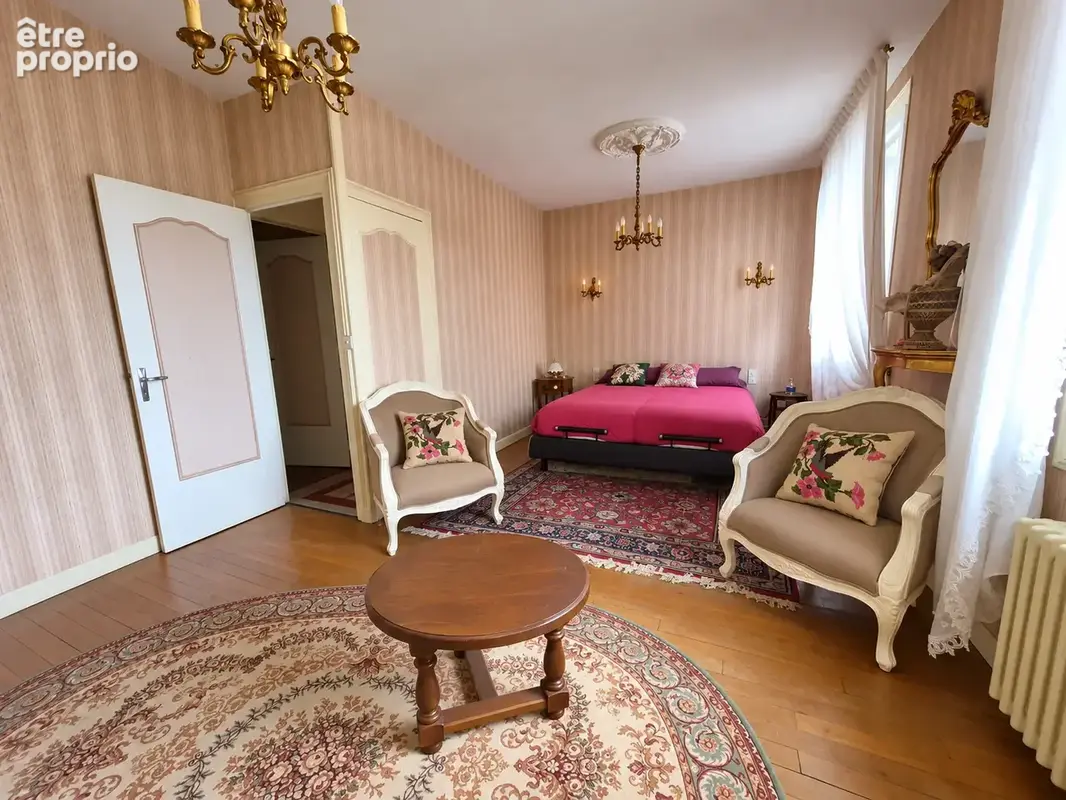 NAINTRÉ   Ensemble immobilier avec deux maisons, dépendances et accès au Clain - photo 11