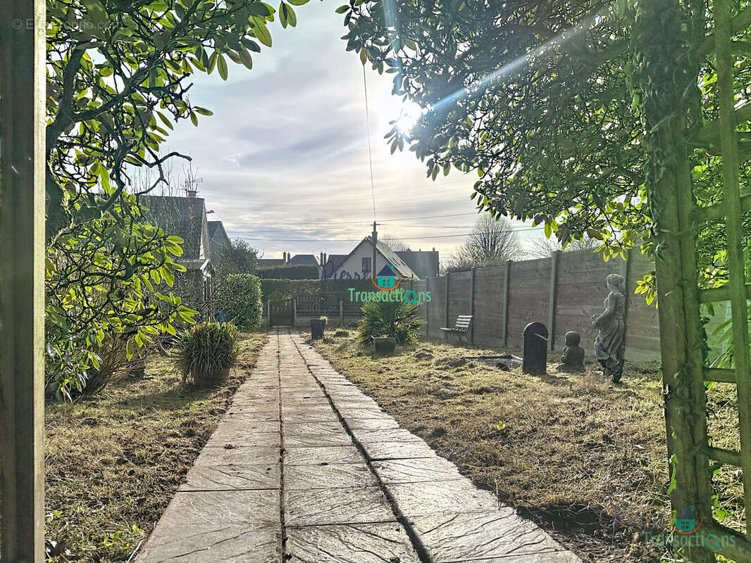 Maison à SAINT-ROMAIN-DE-COLBOSC