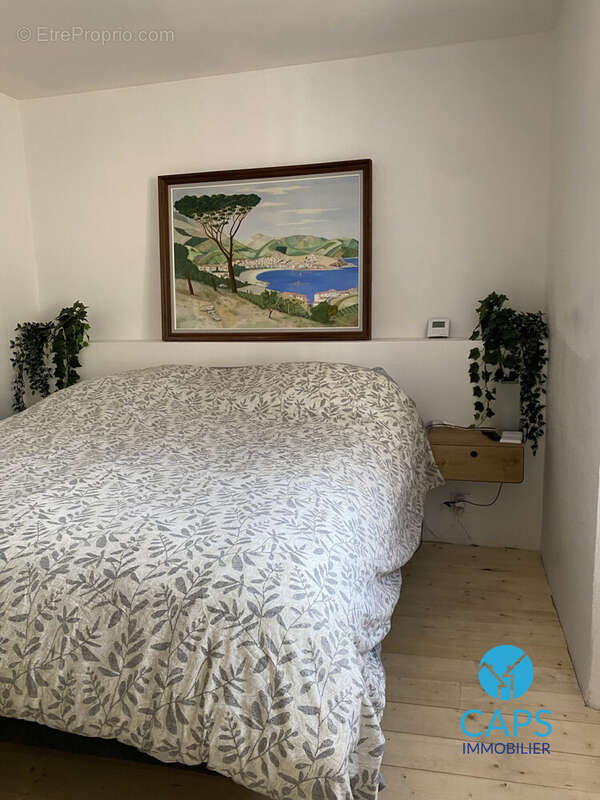 Appartement à REYNES