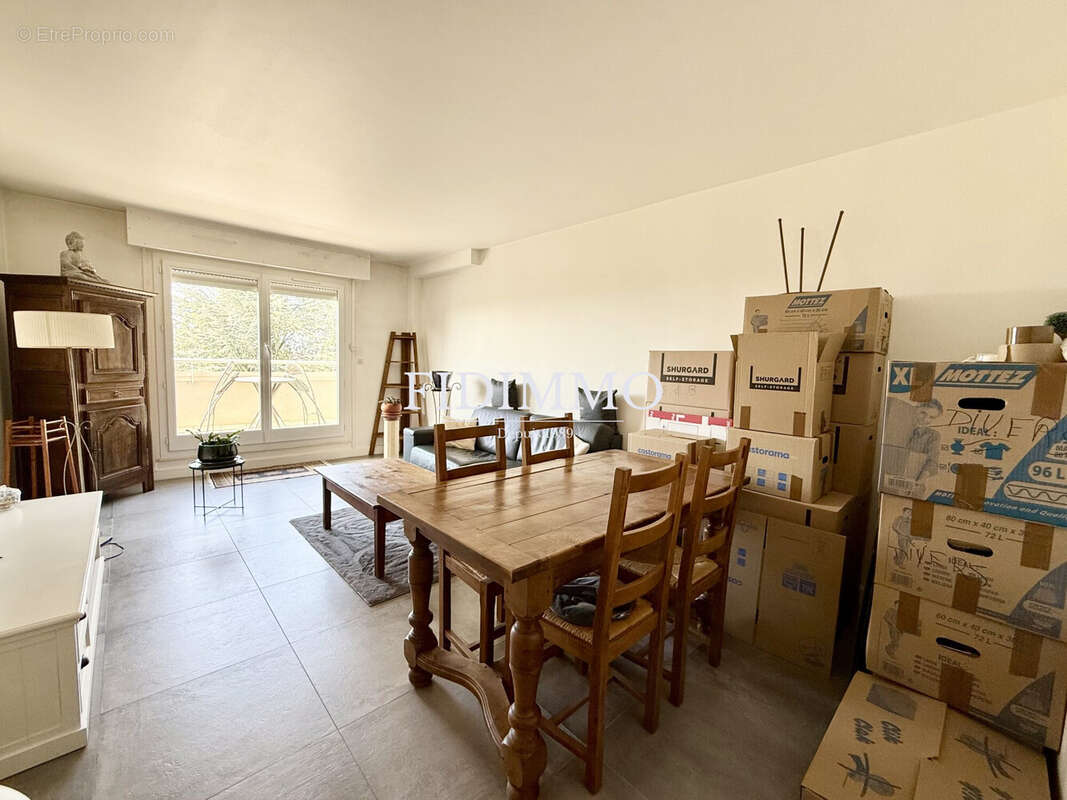 Appartement à CHENNEVIERES-SUR-MARNE
