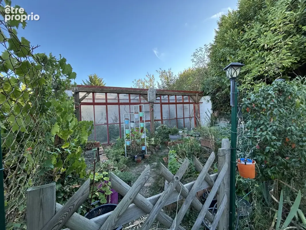 Maison ancienne avec dépendance + maisonnette, garage, cour et jardin - photo 22