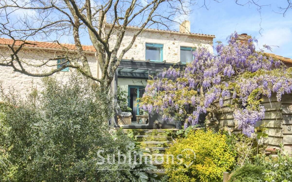 Maison à FROSSAY