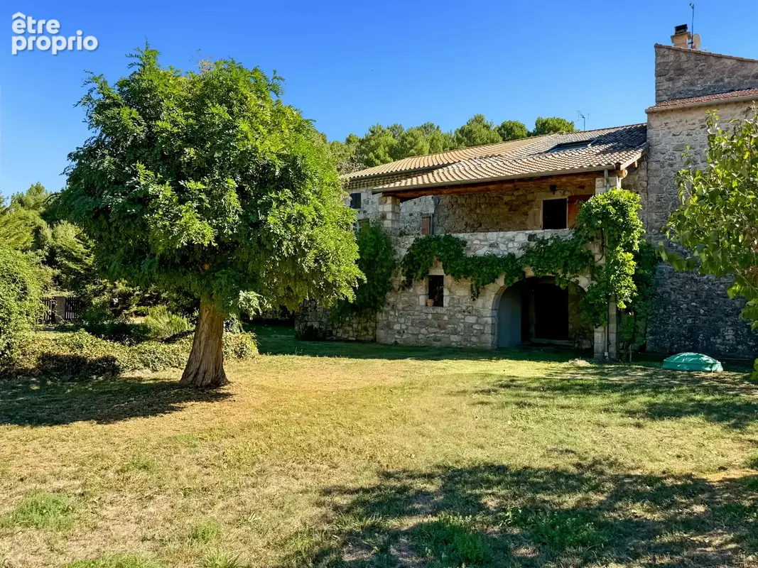 Maison à SAINT-JULIEN-DU-SERRE