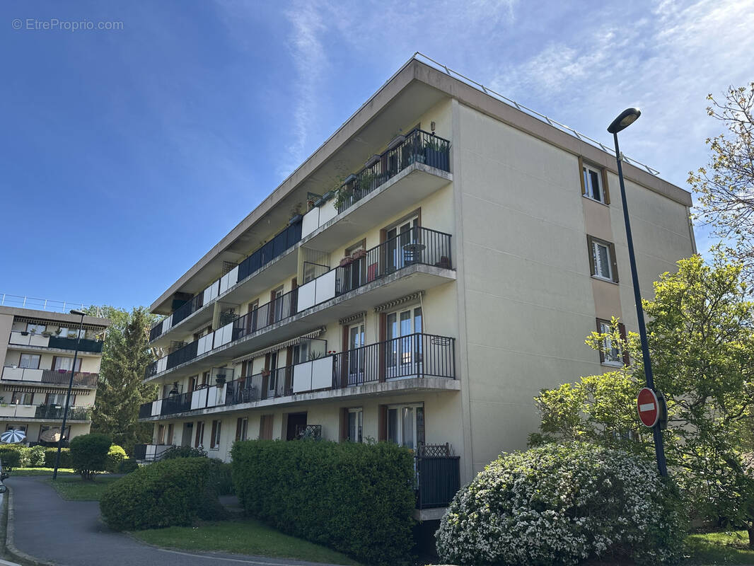 Appartement à BROU-SUR-CHANTEREINE