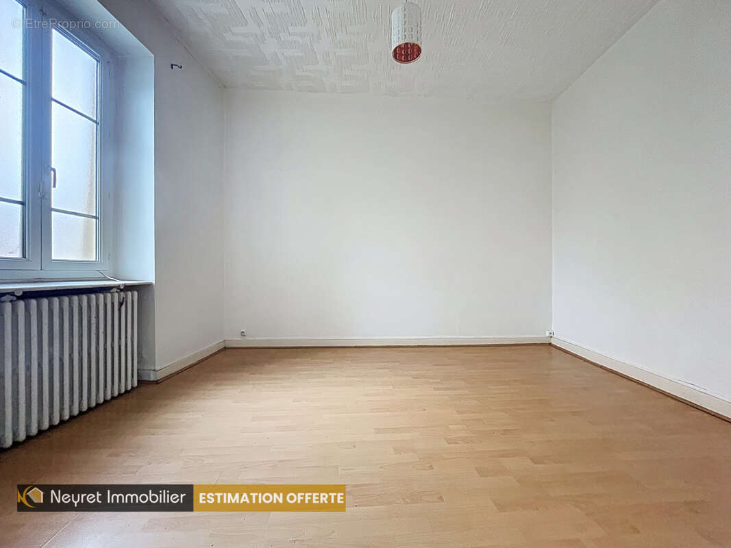 Maison à PIERRE-BENITE