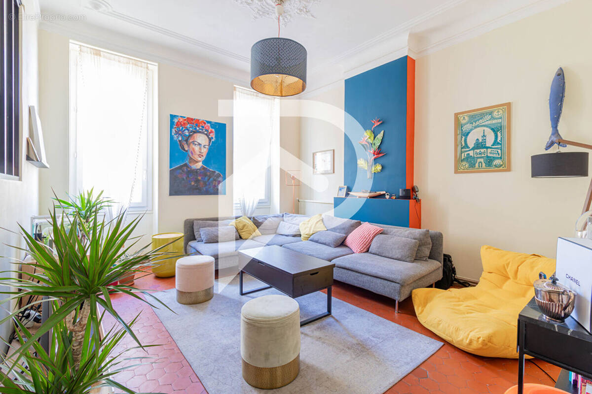 Appartement à MARSEILLE-5E
