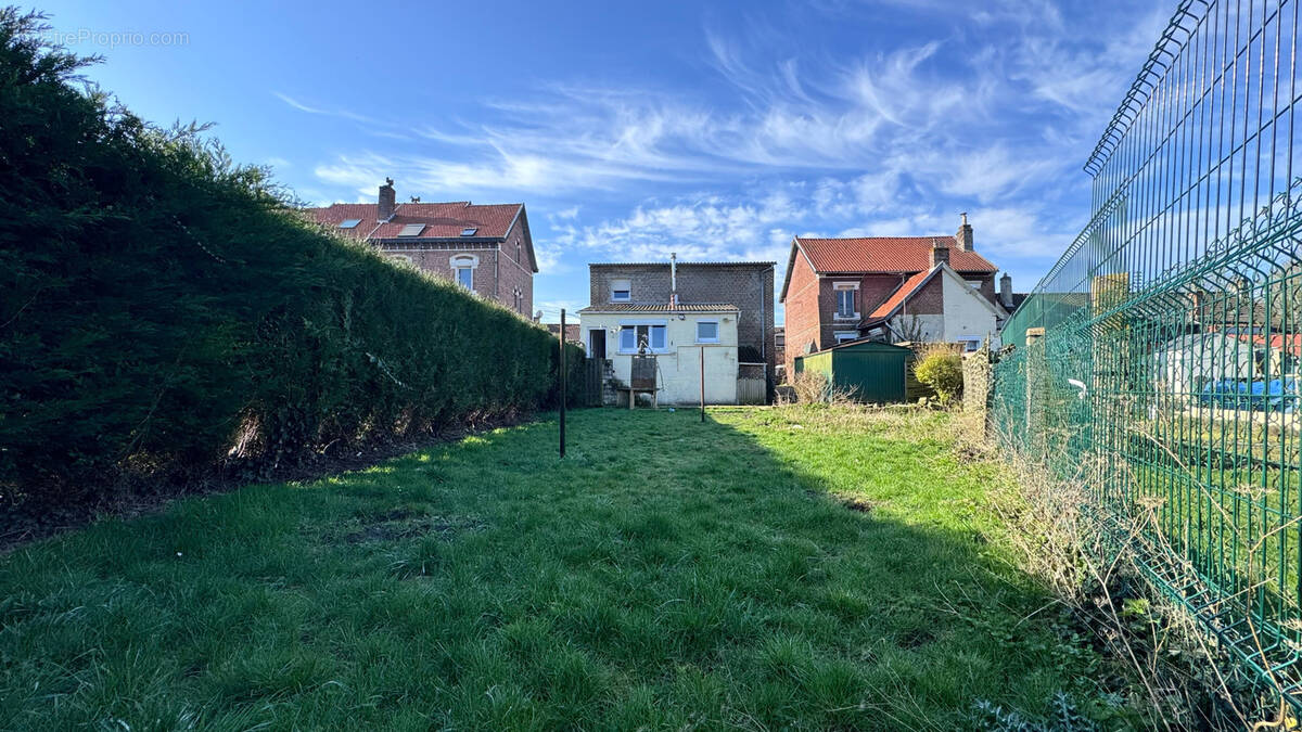 Maison à CALONNE-RICOUART