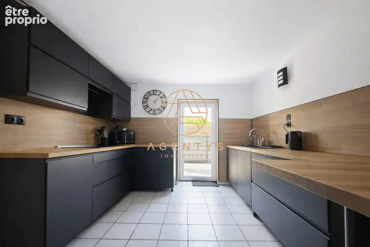 Maison 8 pièces 220 m² à vendre à Emerainville (77184) - photo 7