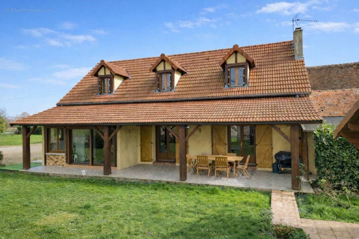 Maison à SAINT-POURCAIN-SUR-SIOULE
