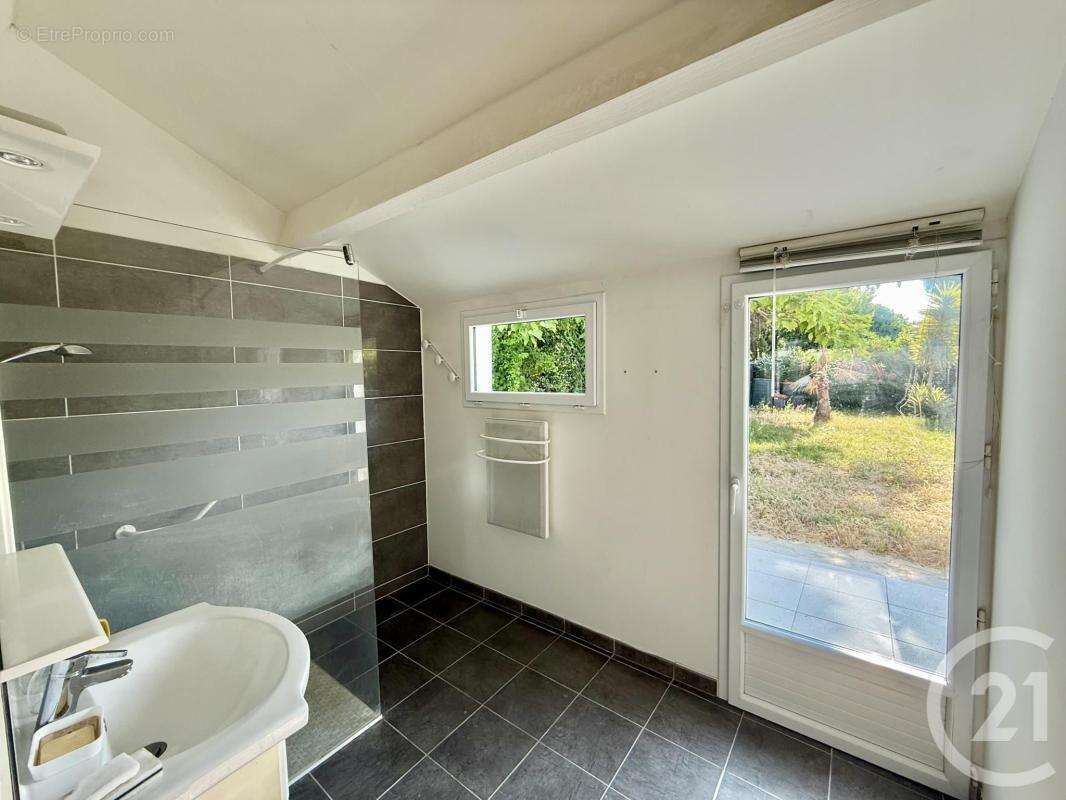 Maison à VILLENEUVE-LES-MAGUELONE