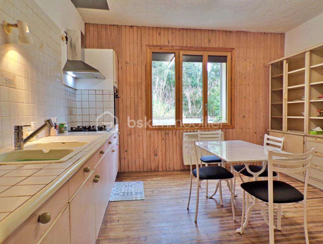 Maison à VERRERIES-DE-MOUSSANS