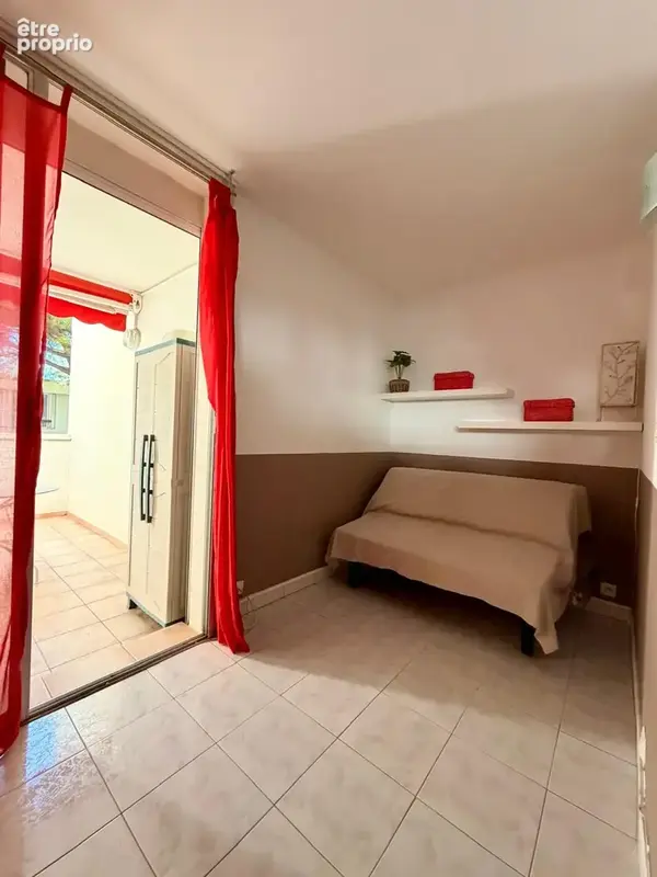 Appartement T2 de 38m2 avec terrasse au 1er dans une résidence de standing - CENTRE VILLE LA GRANDE MOTTE - photo 2