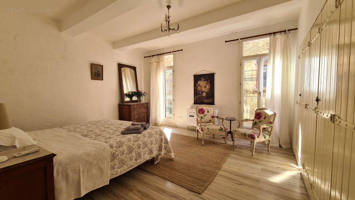 master bedroom - Maison à POUZOLLES