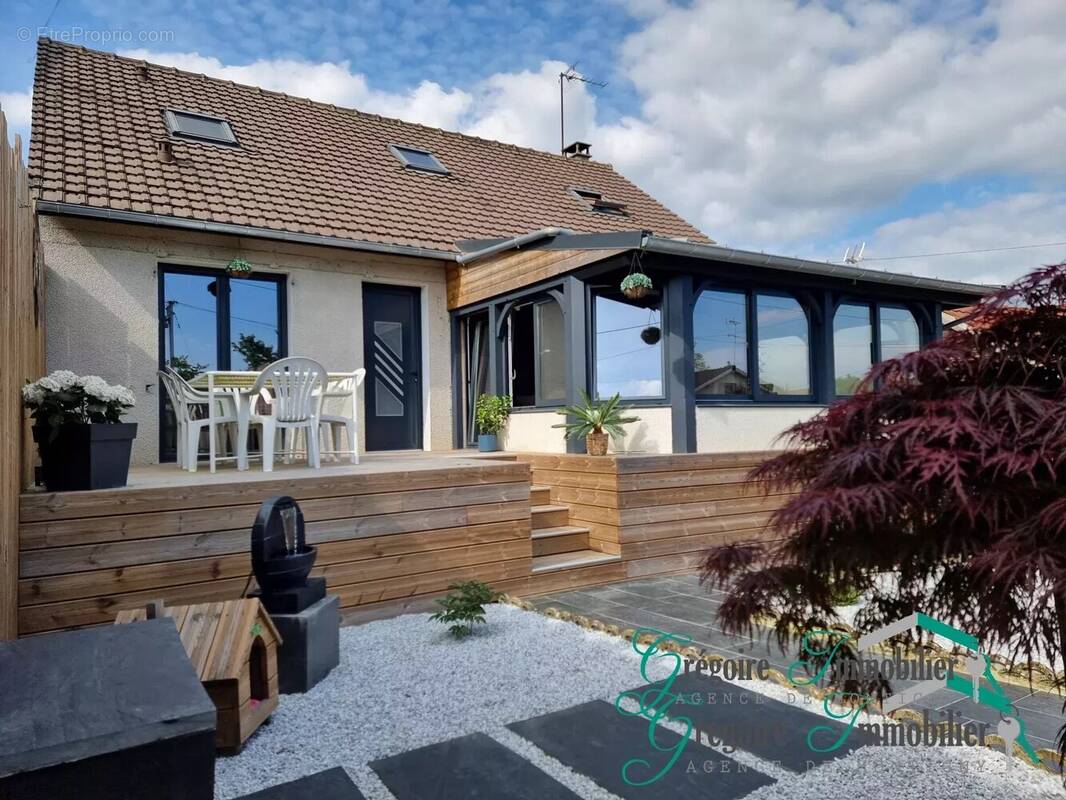 Maison à MONTIGNY-SUR-LOING