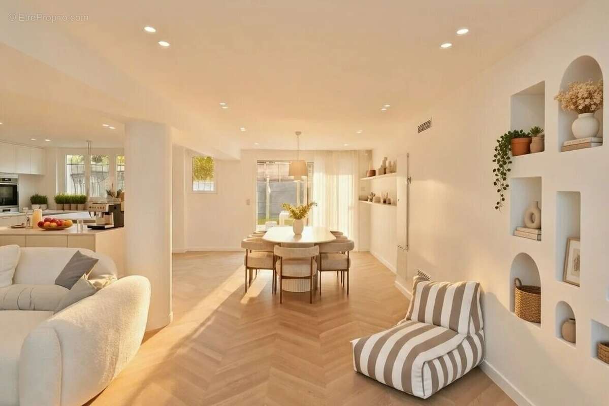 Maison à SAINT-MAUR-DES-FOSSES