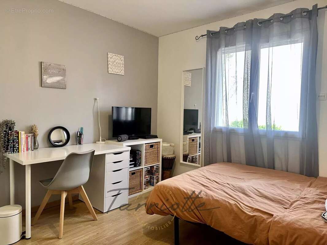 Maison à MONTELIMAR