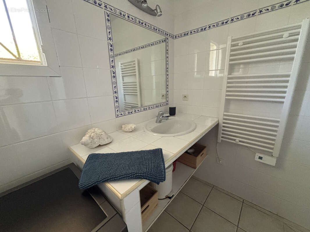 Villa de 176m2  sur 2 niveaux avec piscine et vue panoramique sur la mer et le golfe de Porto Vecchio - photo 20