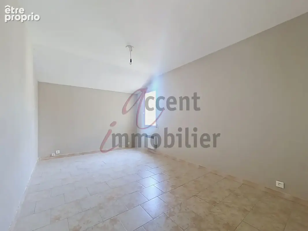 Chateaurenard : Appartement avec 2 chambres, balcon - photo 10