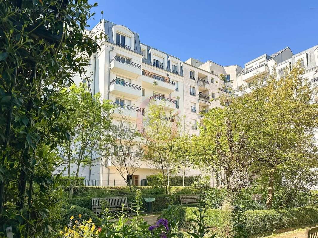Appartement à BOURG-LA-REINE