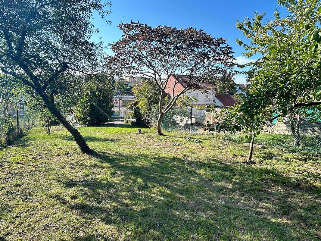 Maison à SAINT-QUENTIN
