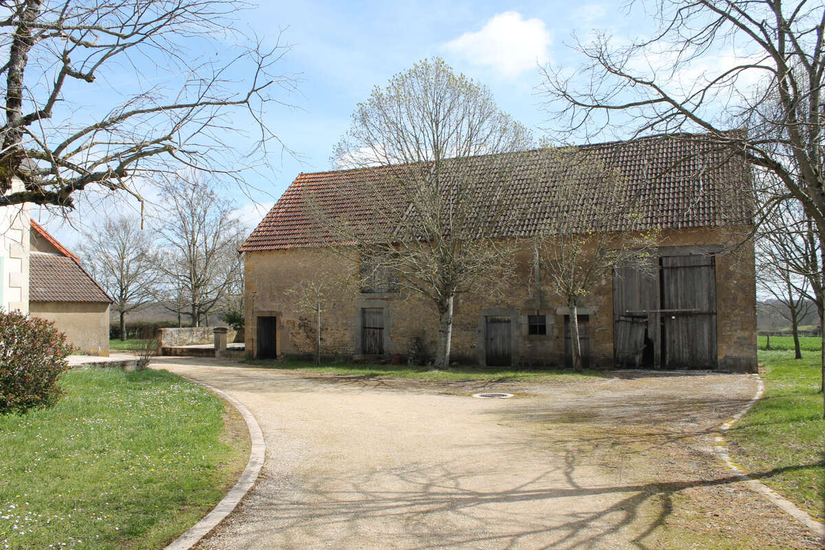 Maison à SAINT-JEANVRIN