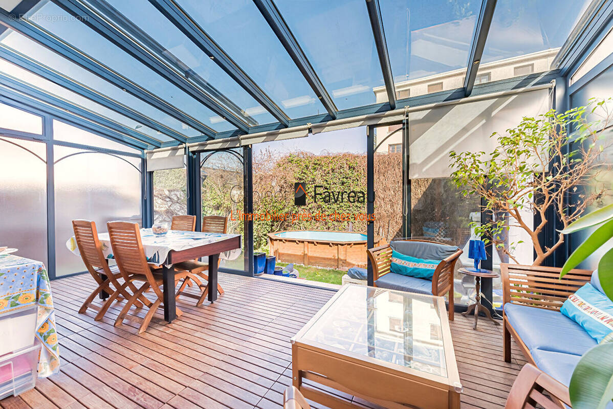 Maison à L'HAY-LES-ROSES