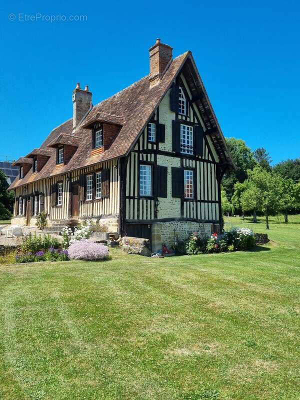 Maison à PONT-L&#039;EVEQUE