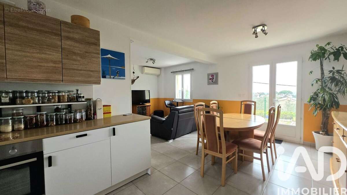 Photo 9 - Maison à SAINT-JULIEN-DE-PEYROLAS