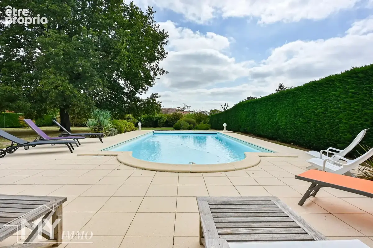 MARMANDE : Villa de standing avec jardin piscine et trois garage. - photo 24