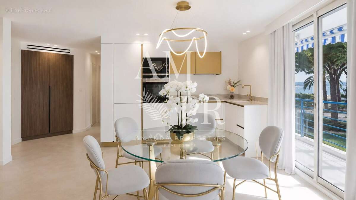 BAISSE DE PRIX - Exclusivité  – Cannes Croisette – Appartement 3 pièces de 80 m² – Vue  Mer - photo 3