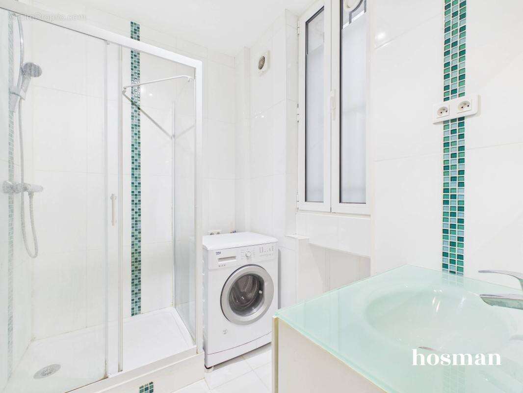 Appartement à PARIS-14E