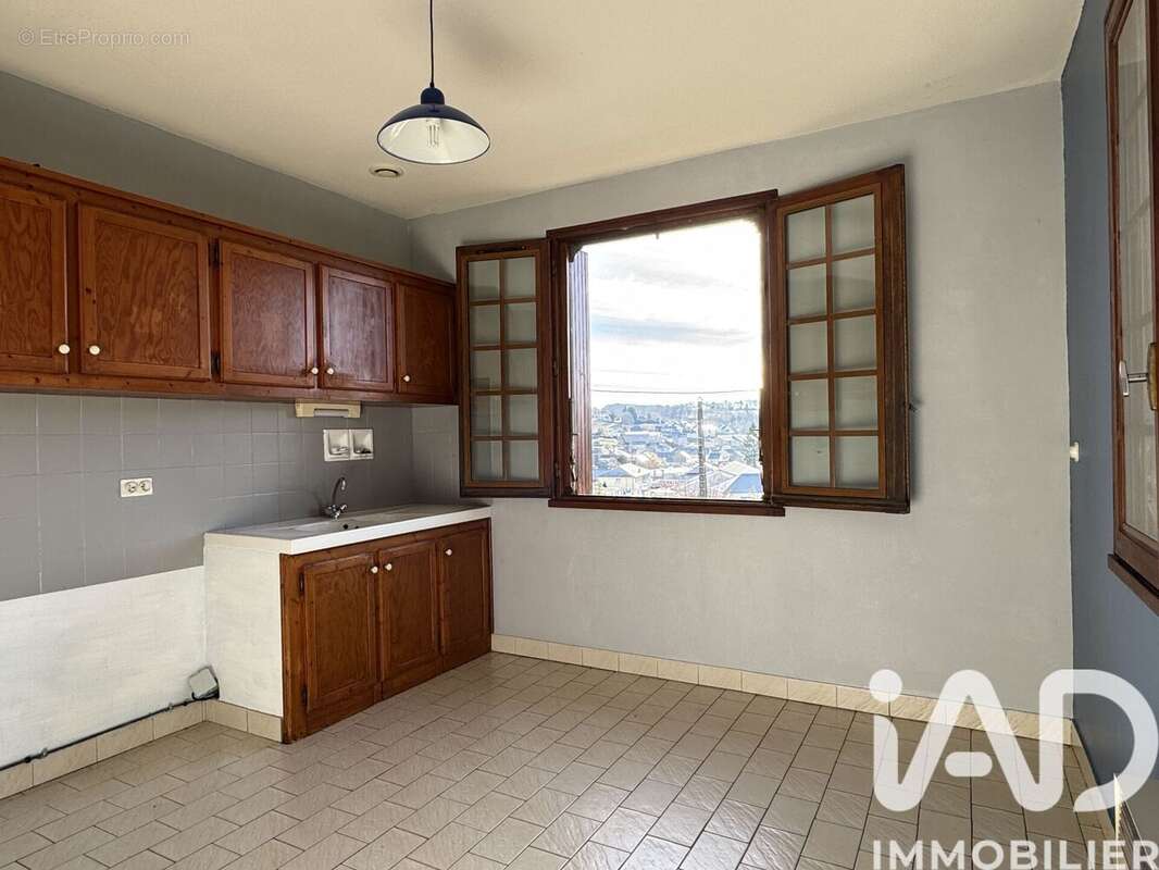 Maison 145 m² à Villefranche-De-Panat  - photo 3