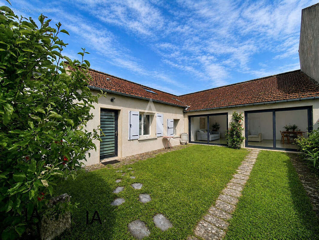 Maison proche gare et lycées . - photo 8