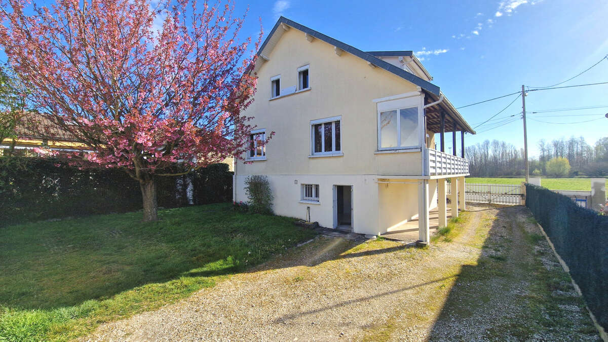 Maison à SAINT-ANDRE-LES-VERGERS