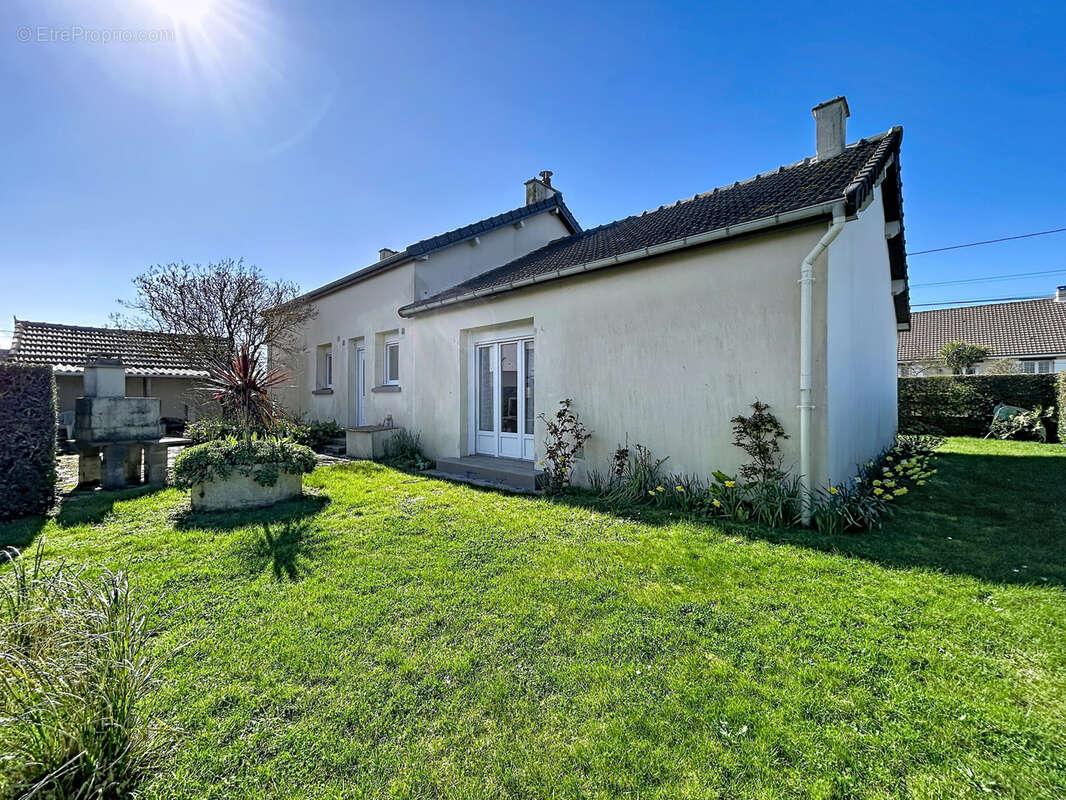 Maison à SURTAINVILLE