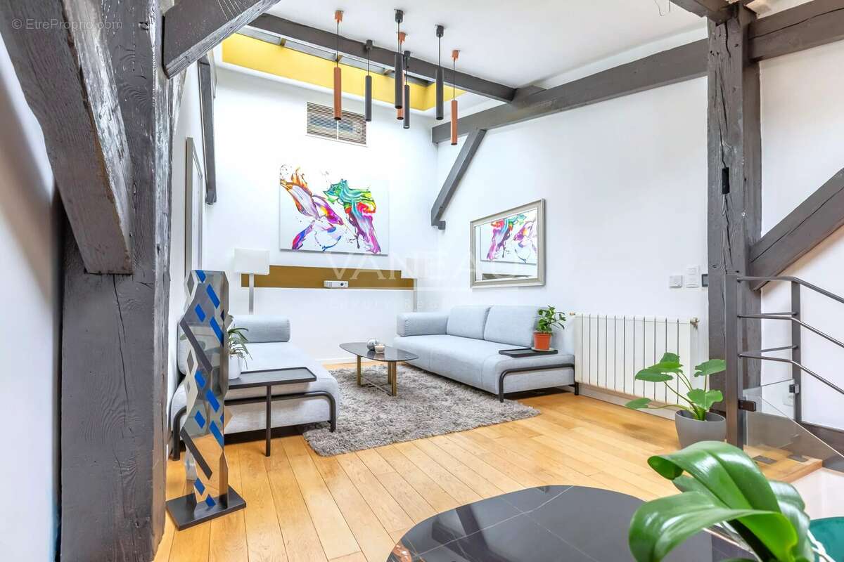Appartement à PARIS-17E