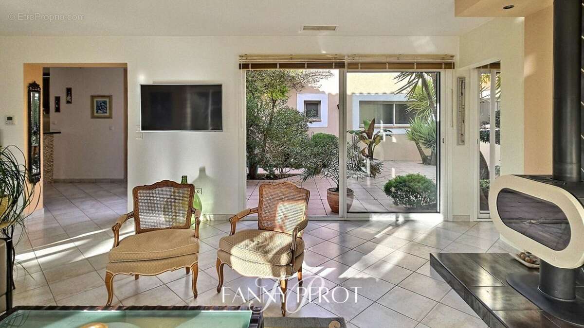 Maison à SAINT-CYPRIEN