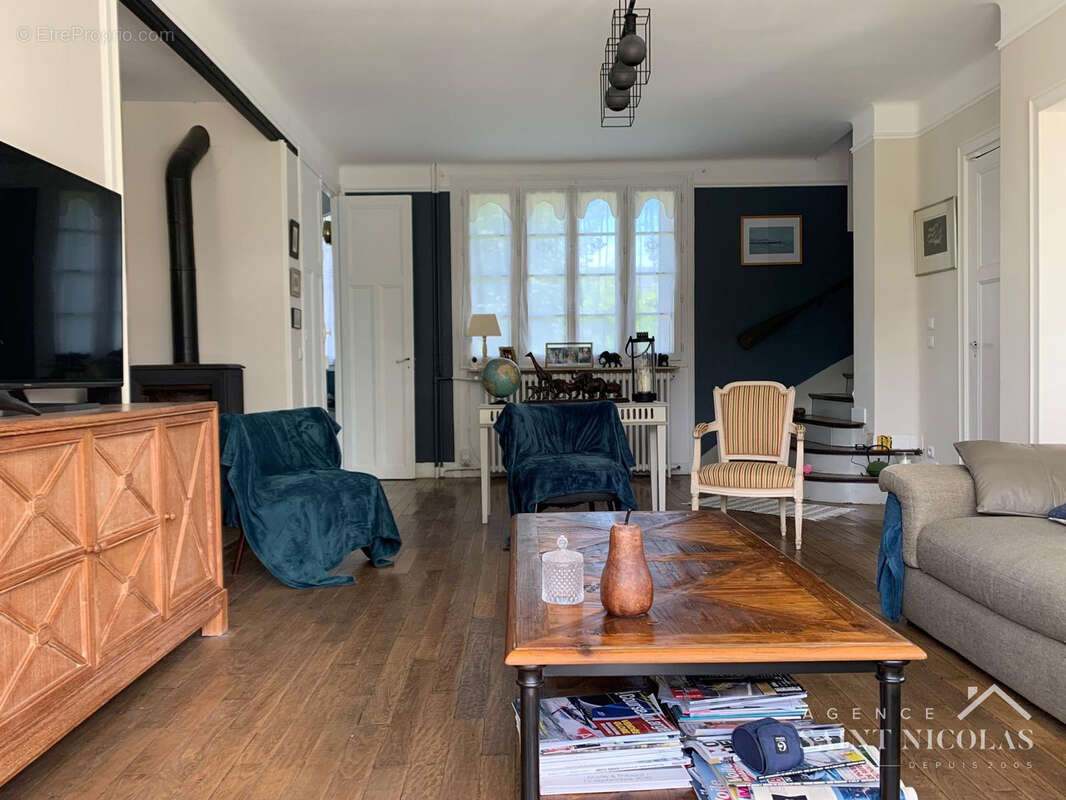  ILE BELLE de MEULAN : exceptionnelle villa ART DECO de 180 m2 rénovée avec authenticité. - photo 6