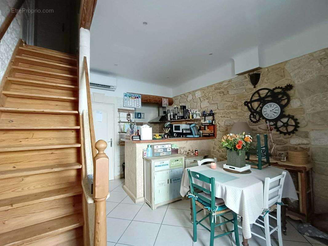 Appartement Duplex Istres 4 pièce(s) Spacieux - photo 8