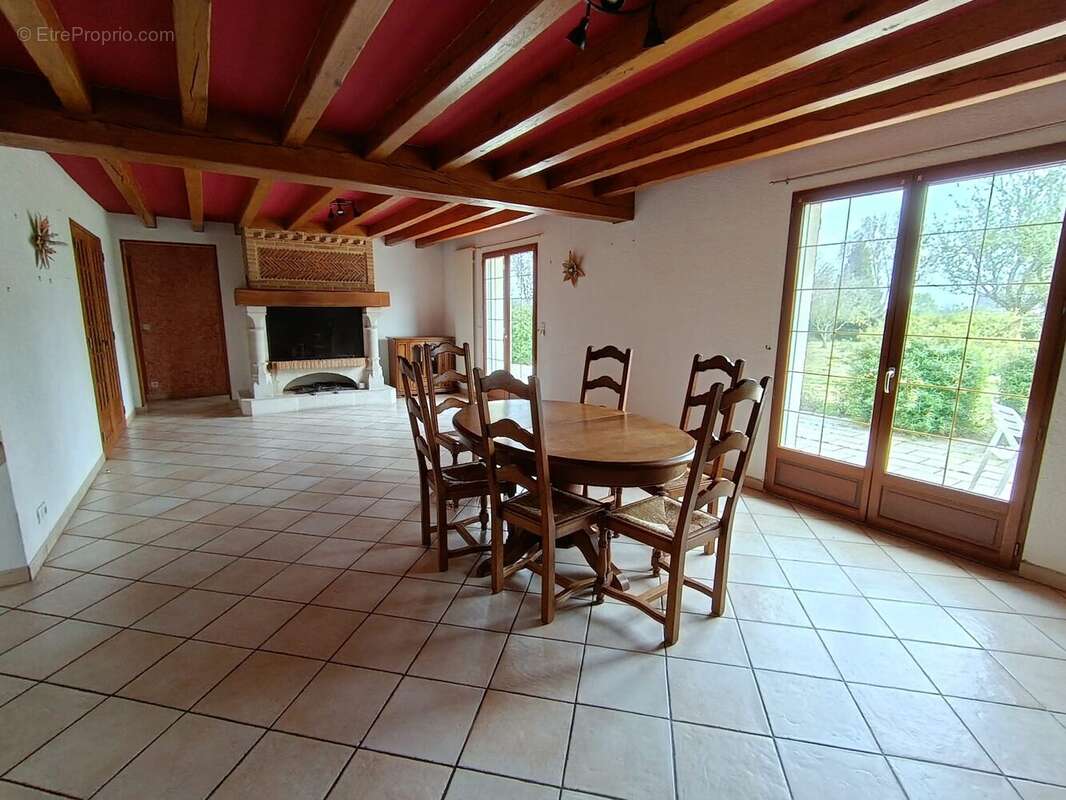 Maison à LES LOGES