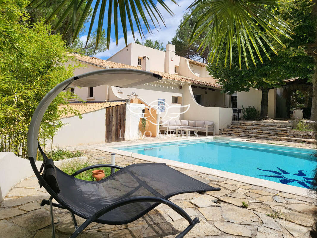 Maison à VAILHAUQUES