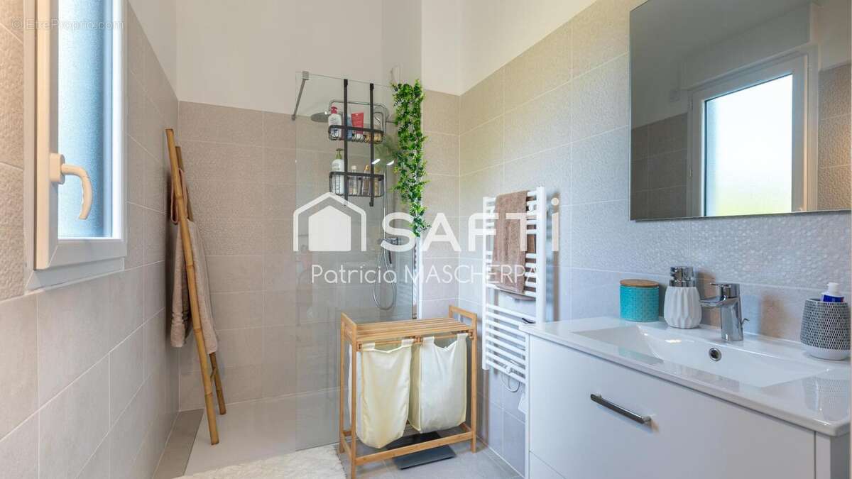 Photo 8 - Appartement à SAINT-RAPHAEL