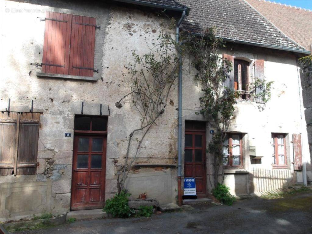 Maison à BOUSSAC