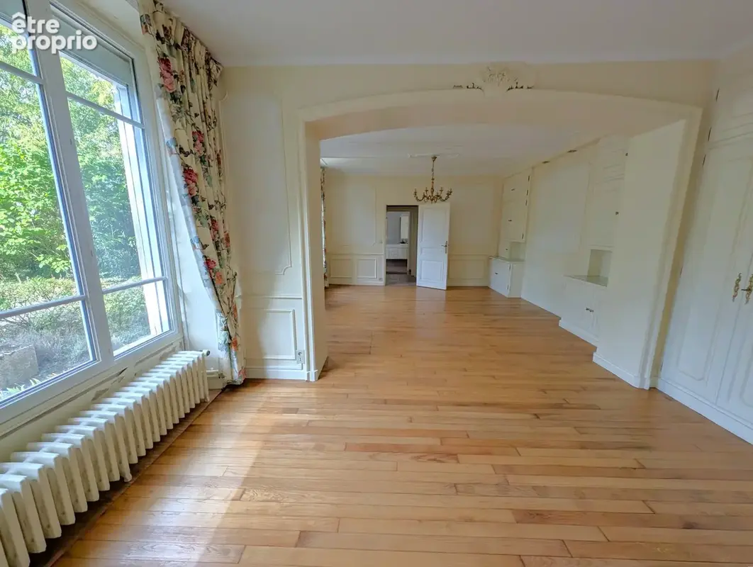 Entre Auxerre et Joigny sur la commune de Beaumont, propriété de 335m2 habitable, dépendances et jardin de 324 - photo 6