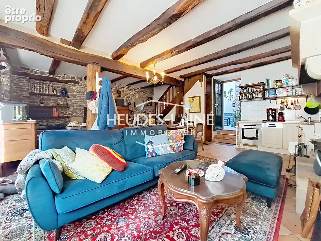 Charmante maison de bourg en pierres à vendre - Saint Jean Le Thomas - 50530 - photo 3
