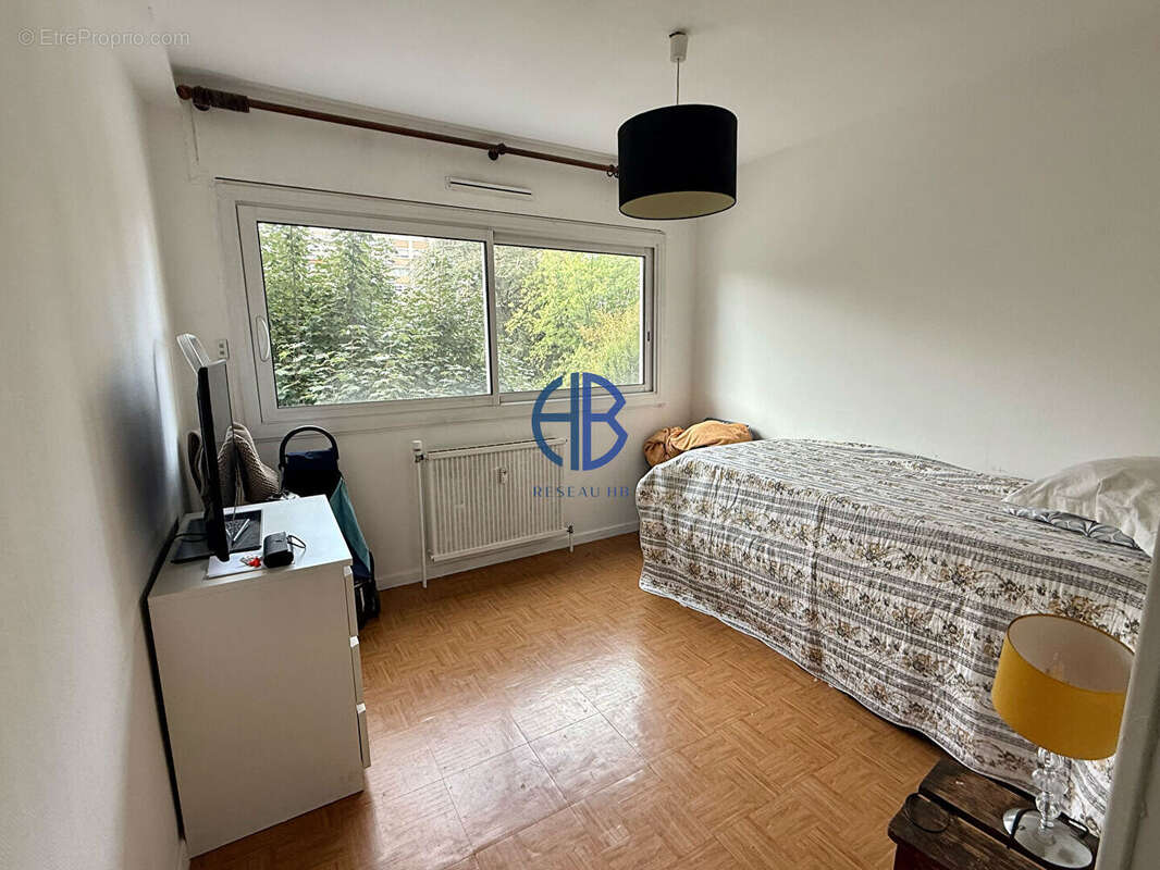 Appartement T4 + garage + balcon + cave - photo 7