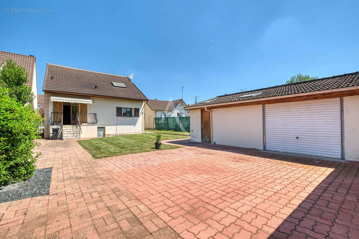 VERT-GALANT - maison Tremblay En France 6 pièces 125.8 m2 et dépendance - photo 2