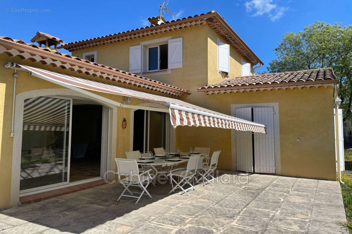 Maison à PEYMEINADE